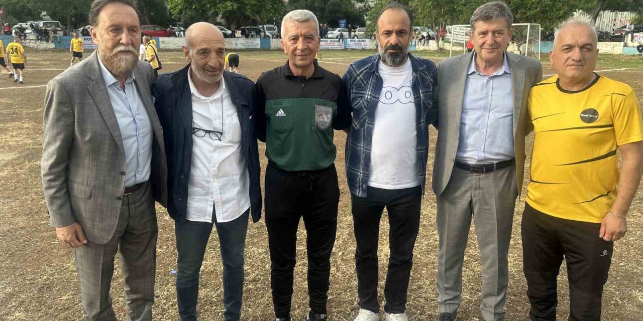 Bakırköy’de düzenlenen Şöhretler Turnuvası’nda yıldızlar geçidi