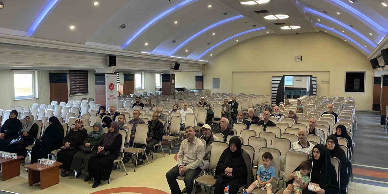 Düzce’de hacı adayları seminer
