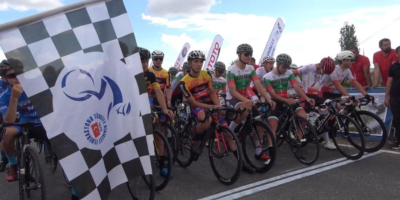 Uluslararası Road Race Kırıkkale 2.2 UCI Bisiklet Yarışları devam ediyor