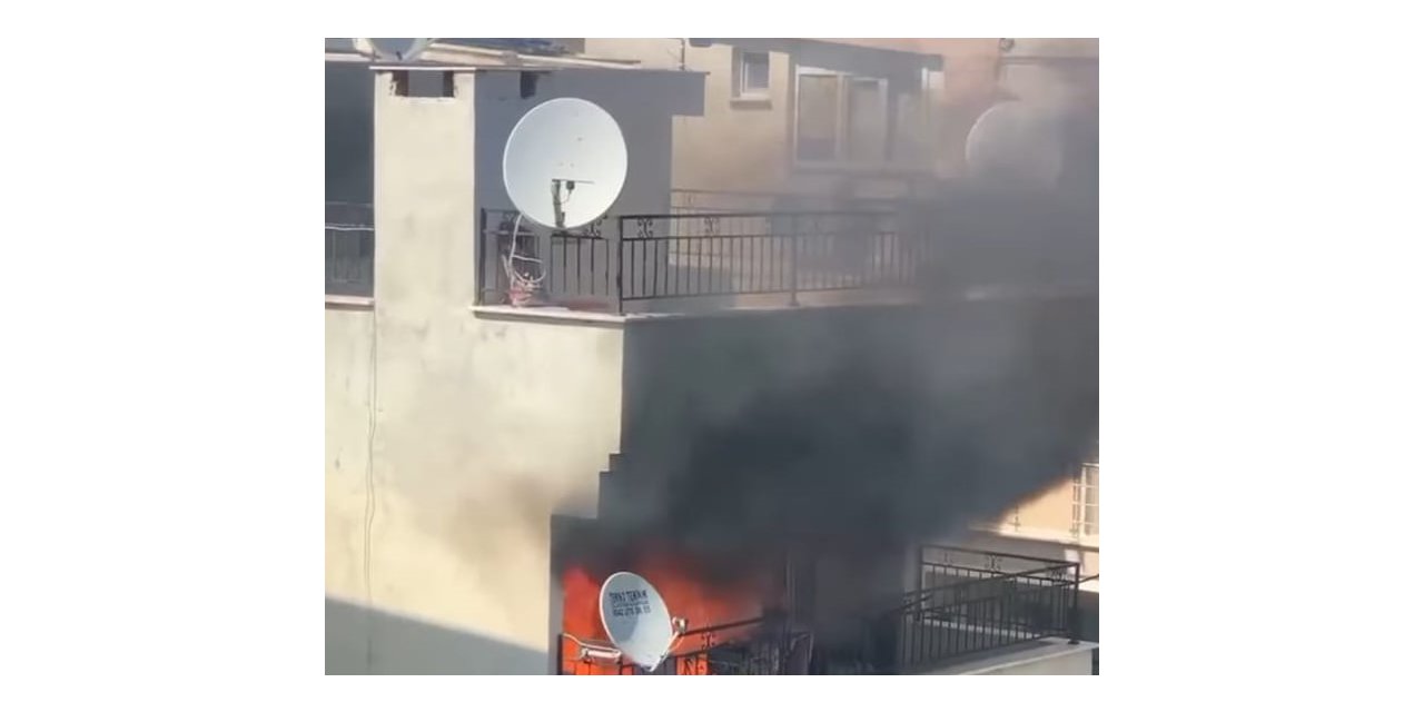 Apartmanda çıkan yangın korkuttu