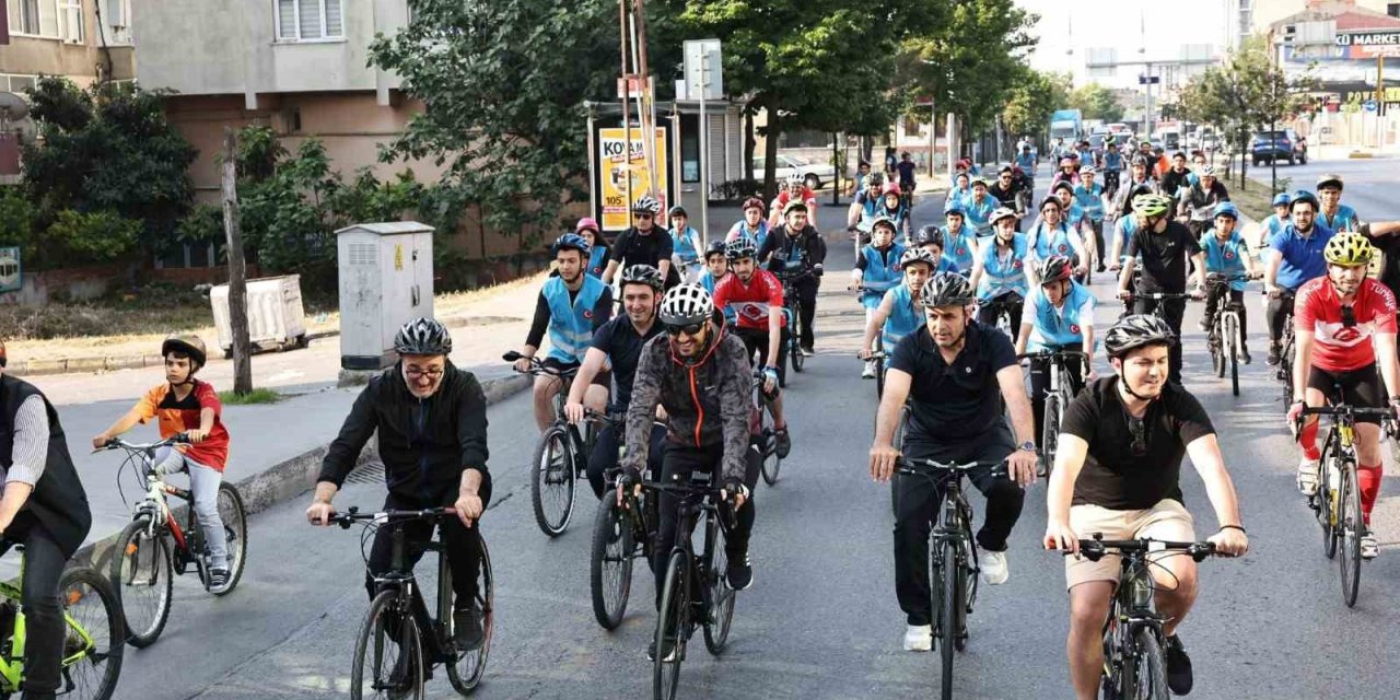 Bağcılar’da bisiklet tutkunları çevre için pedal çevirdiler