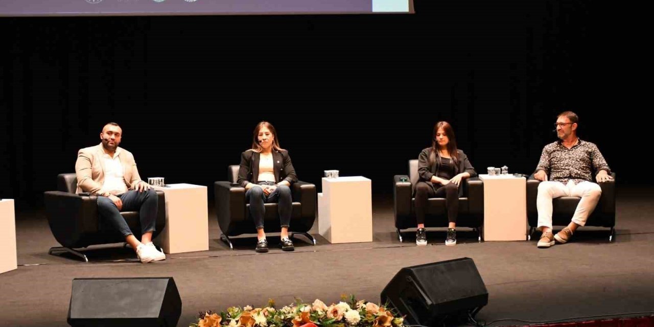 Balıkesirli Milli Sporcular spor çalıştayına katıldı