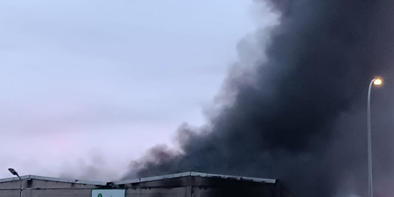 İzmir’de yağ fabrikasında korkutan yangın