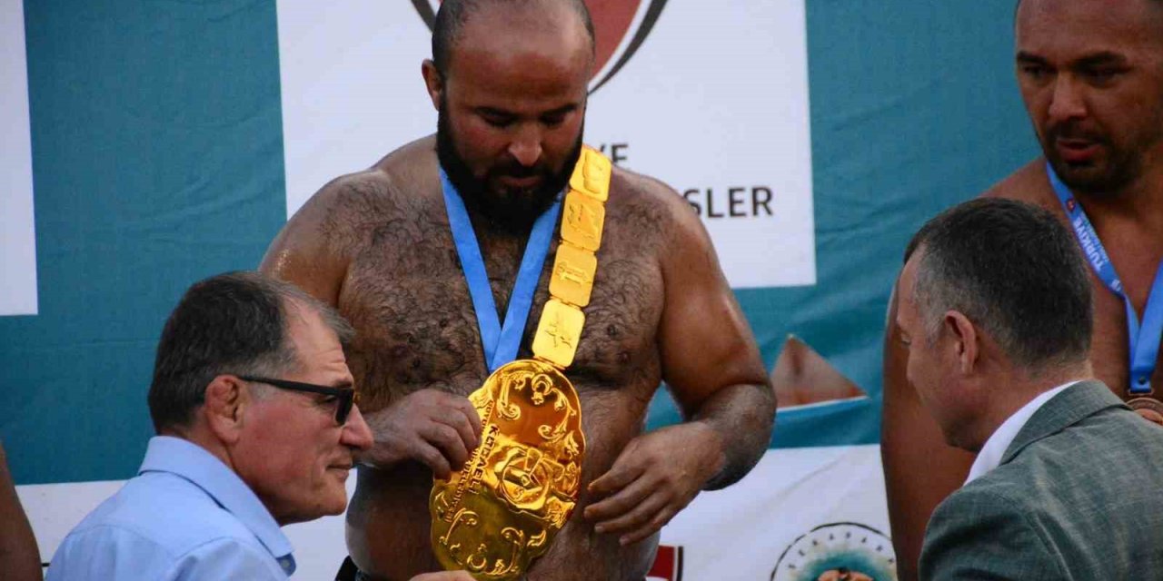 Seka Park Altın Kemer Yağlı Güreşleri’nde başpehlivan Orhan Okulu oldu