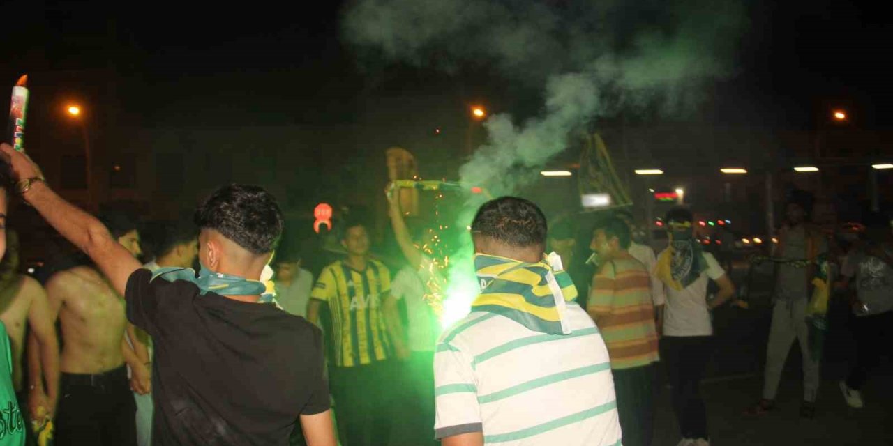 Şanlıurfa’da sporseverler çifte sevinç yaşadı