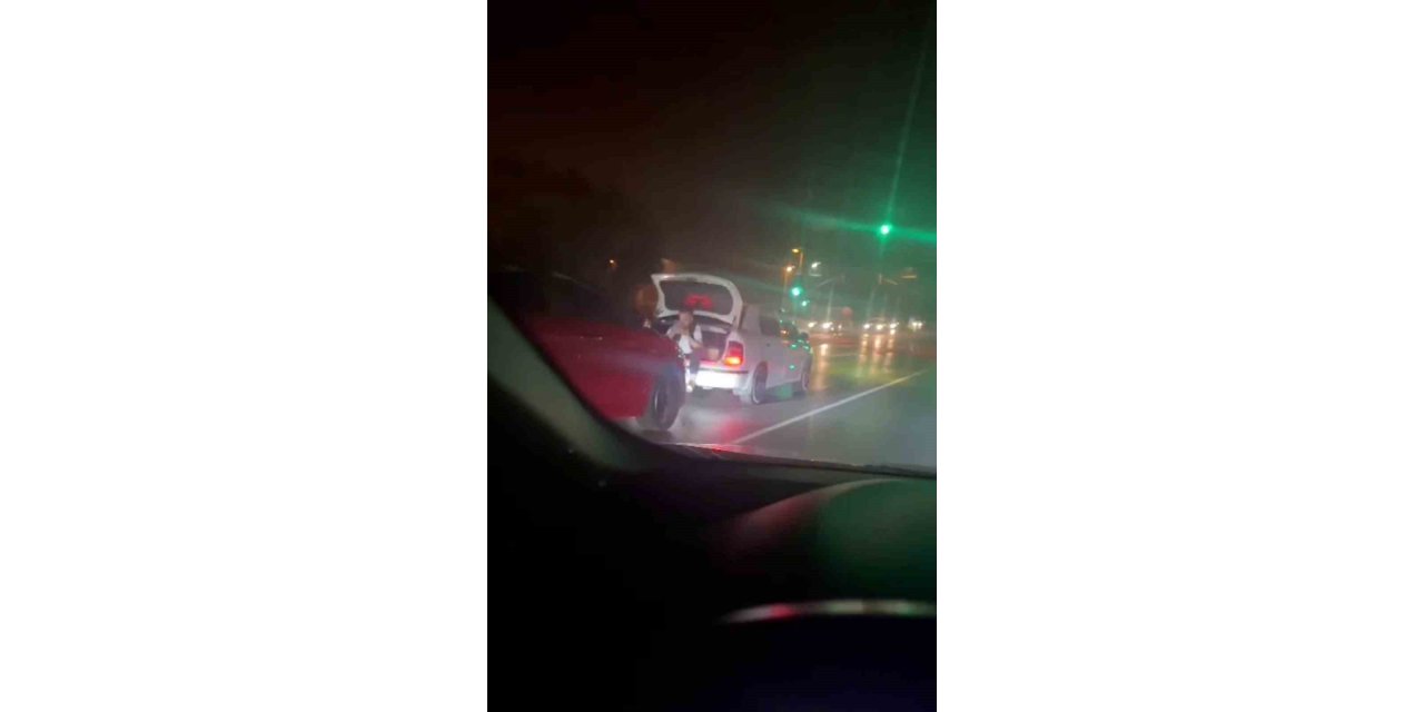 Sosyal medya uğruna canlarını tehlikeye attılar, o anlar kamerada