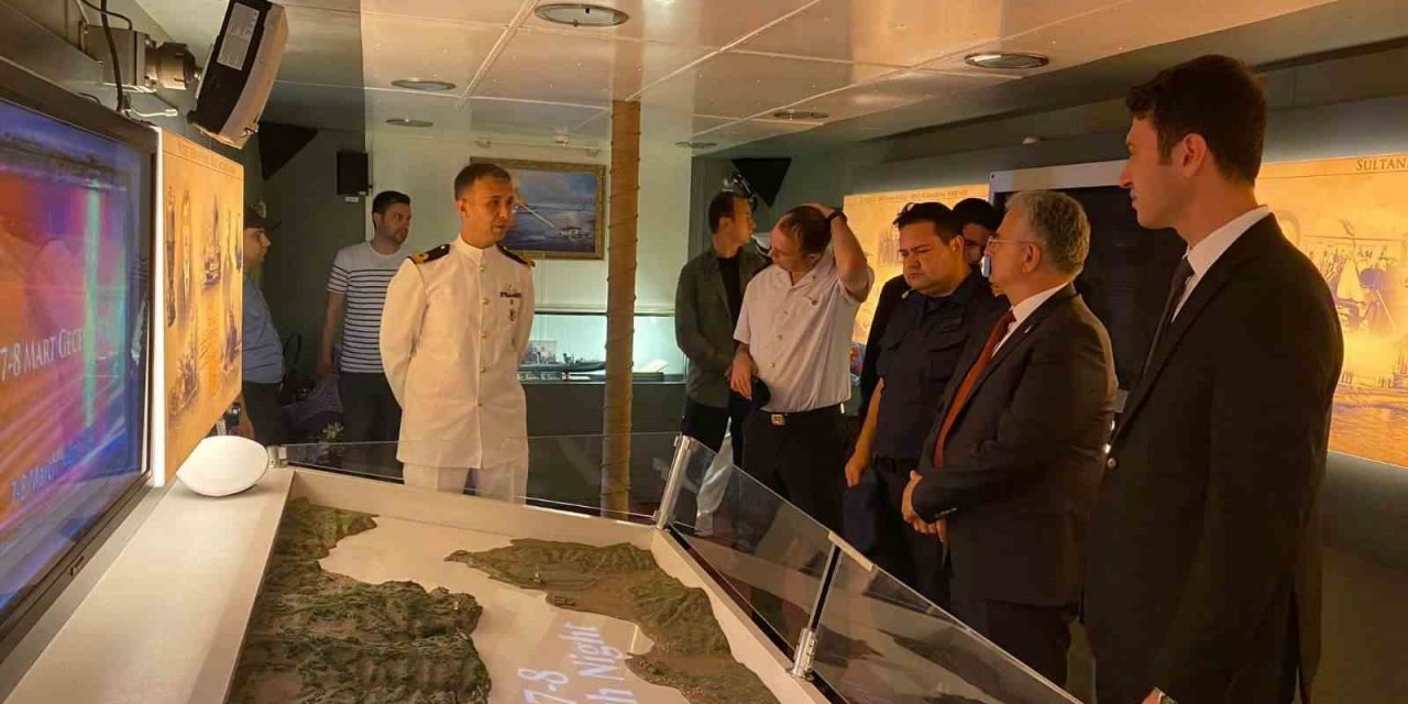 TCG Nusret Mayın Müze Gemisi Hopa Limanında ziyaretçilerini ağırladı