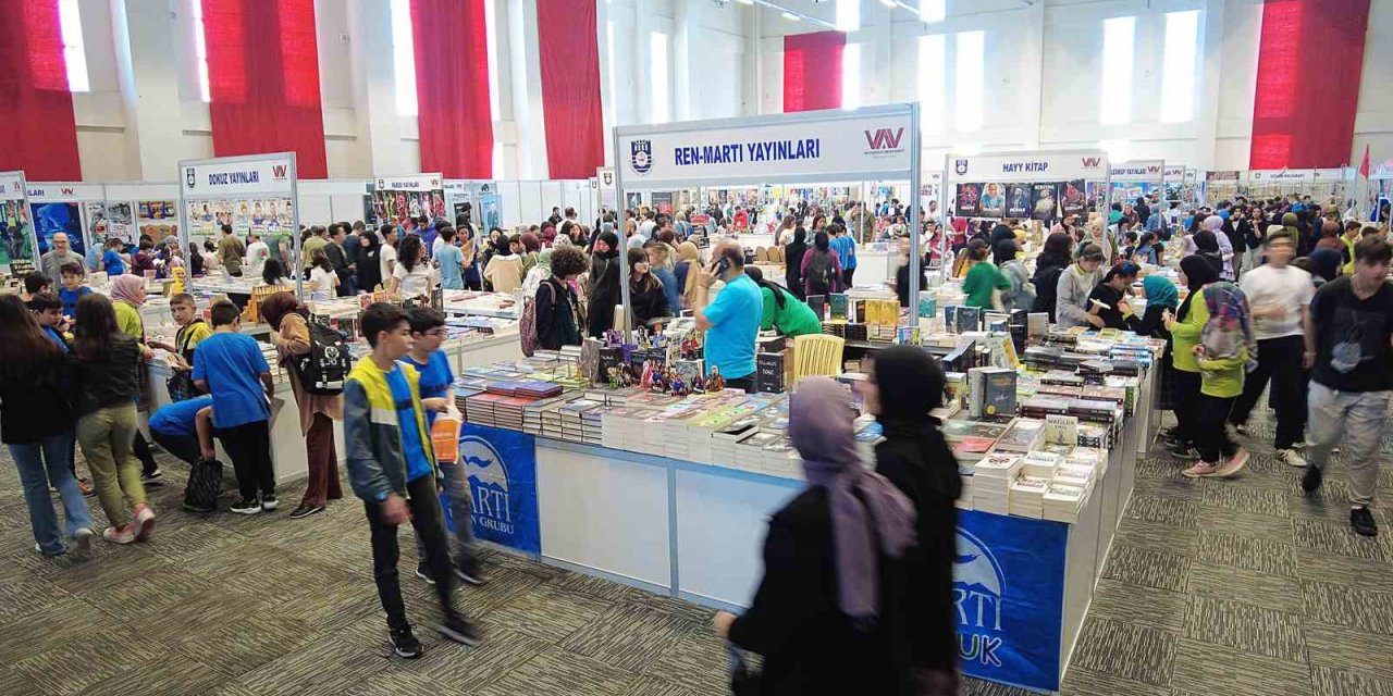 Karaman Belediyesinin düzenlediği kitap günleri sona erdi