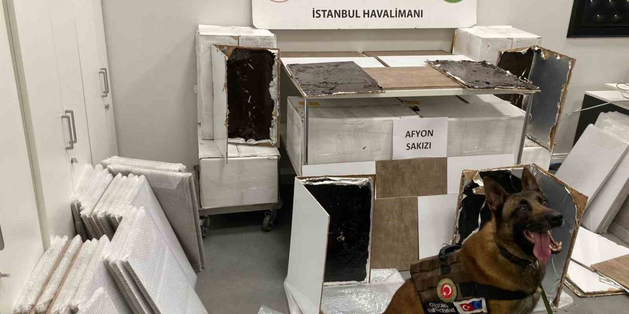 İstanbul Havalimanı’na kargoyla gelen suntalardan uyuşturucu çıktı