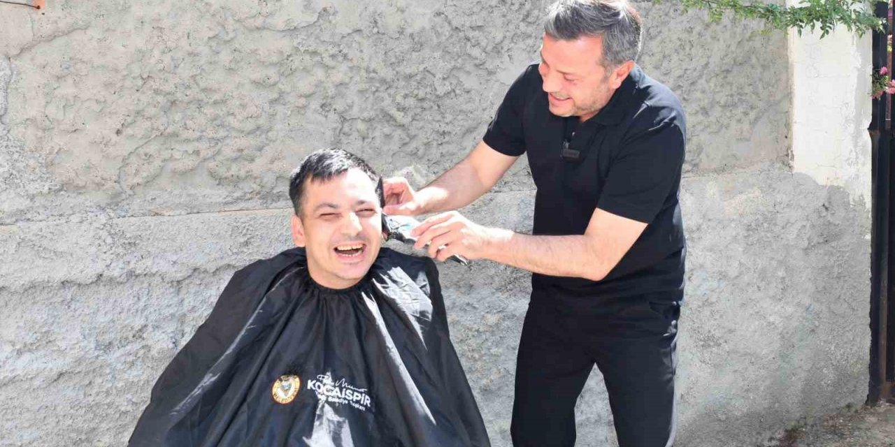 Yüreğir Belediyesi sosyal belediyecilikle gönüllere dokunuyor