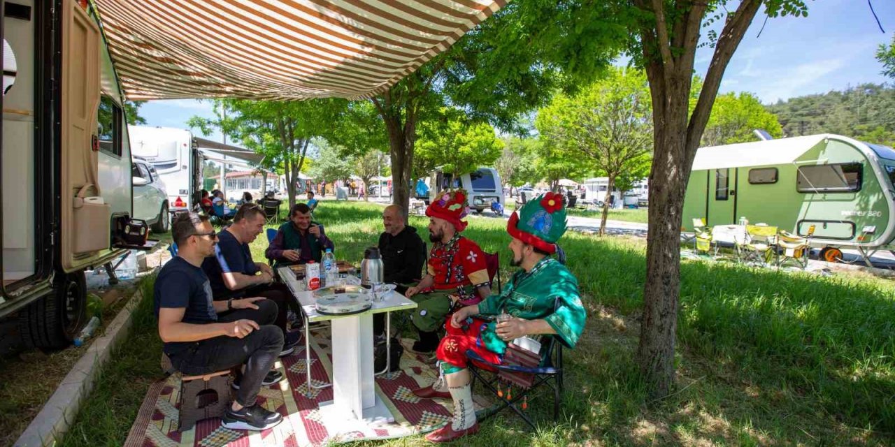 Karavan tutkunları Harmancık’ta buluştu