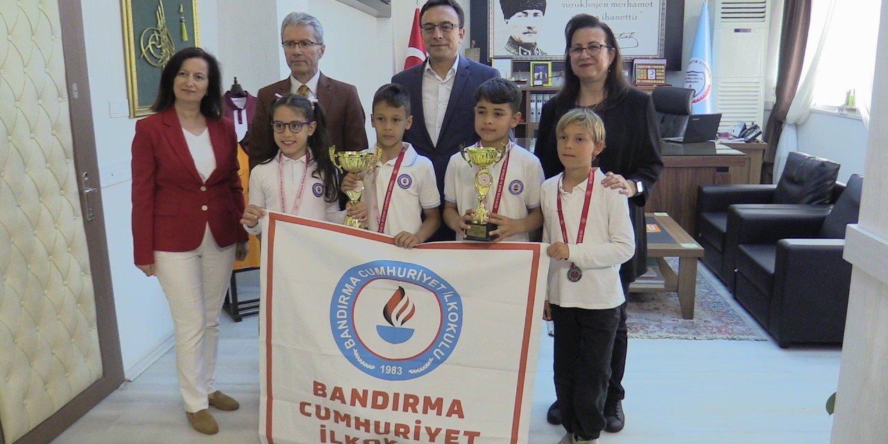 Bandırmalı öğrencilerden gurur verici şampiyonluk