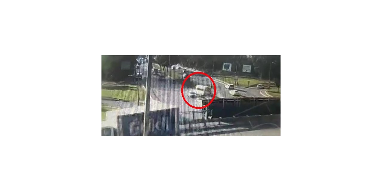 Bursa’da işçi servisi ile otomobilin çarpıştığı kazada ölü sayısı 2’ye yükseldi