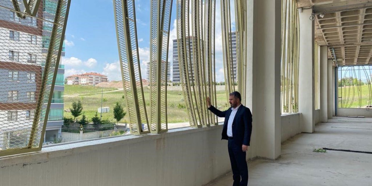 Pursaklar Kapalı Pazar Alanı ve Ticaret Merkezi’nde sona doğru,