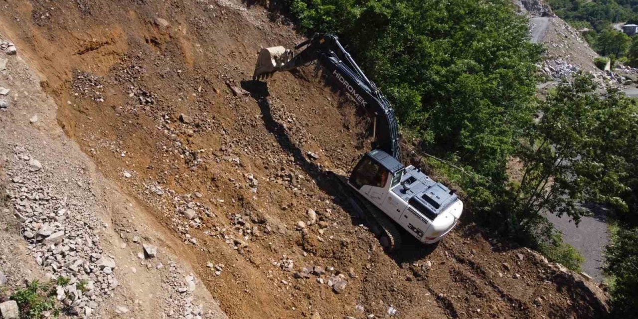 Başkan Sandıkçı: “Heyelanları ve heyelan risklerini ortadan kaldırıyoruz”
