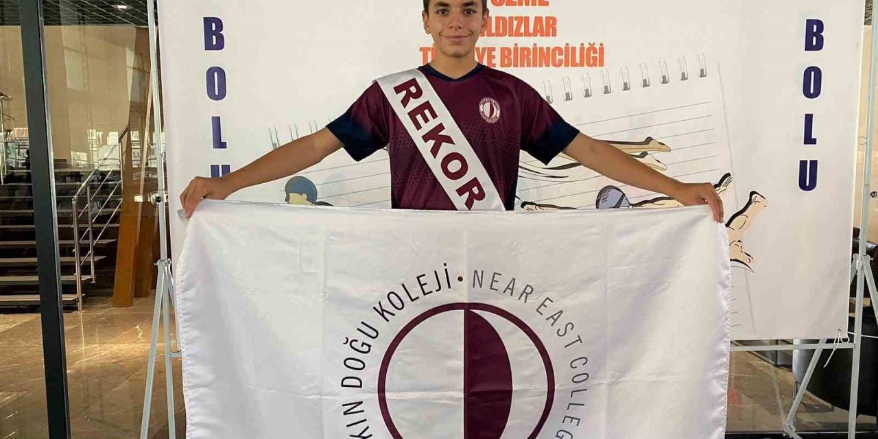 Barkan Can Aykut, yüzmede Türkiye birincisi oldu