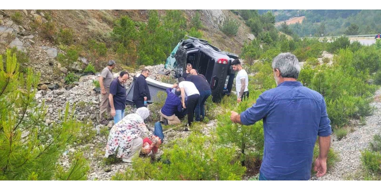 Eski Bakan Zeybekci kaza yaptı