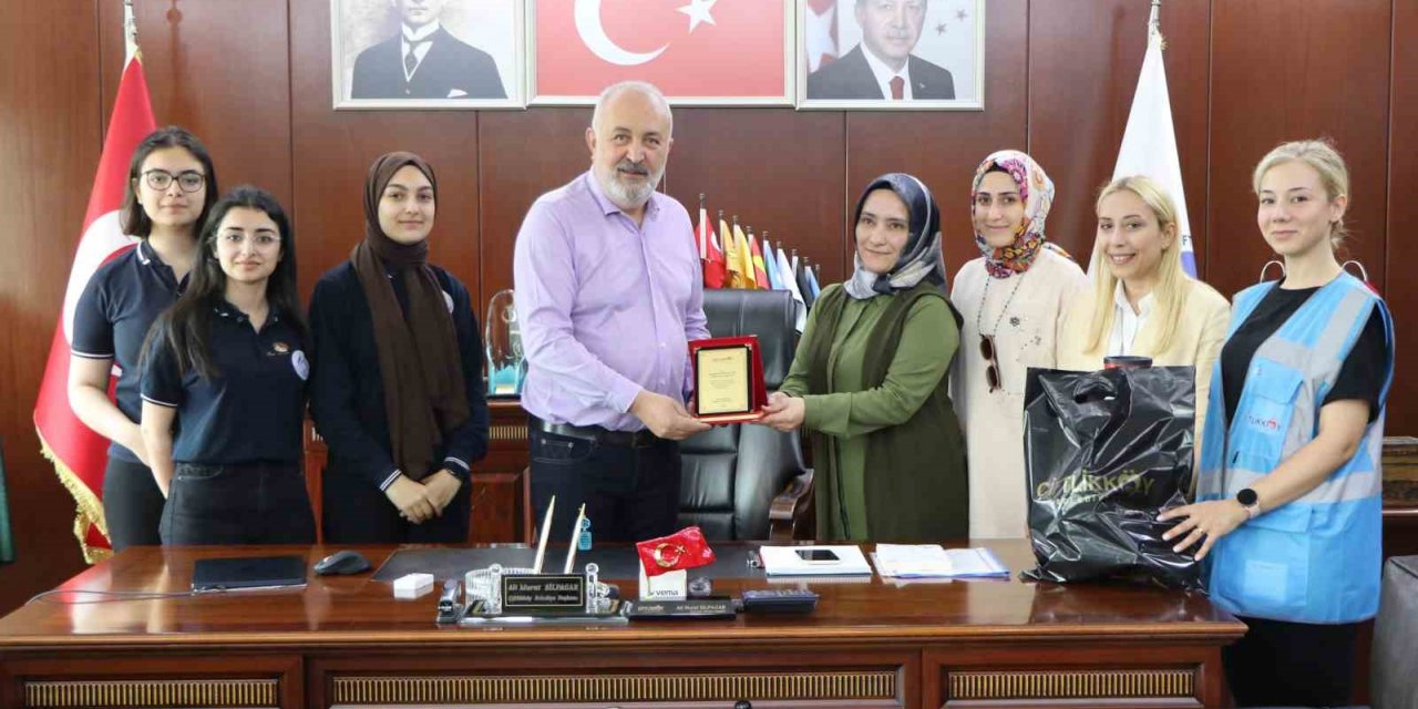 Başkan Silpagar’dan atık pil şampiyonlarına ödül