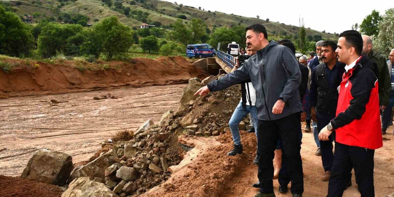 Kırıkkale’de sel: Dereler taştı, evleri ve ahırları su bastı