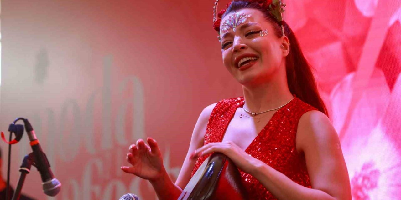 ModaFest’te Ceren Özdemir rüzgarı esti