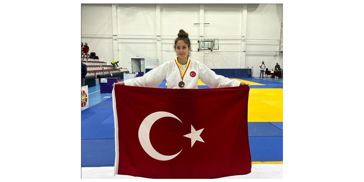 Vanlı Sinem Aydın Makedonya’dan bronz madalyayla döndü