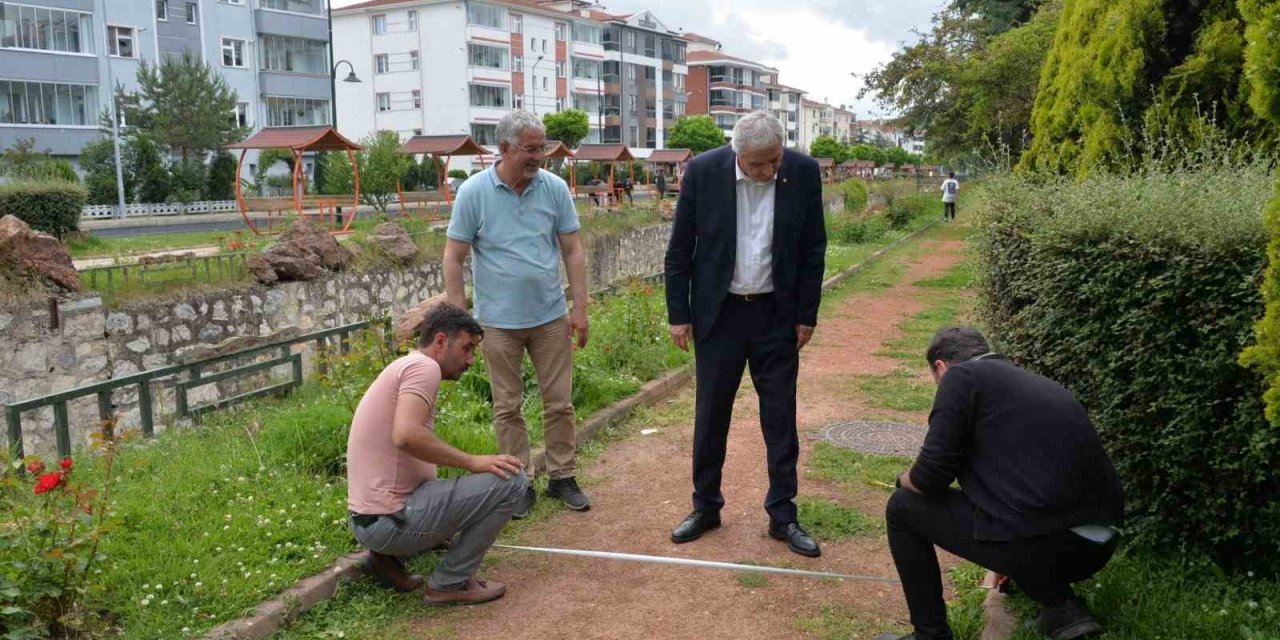 Başkan Bakkalcıoğlu kanal boyunda incelemelerde bulundu