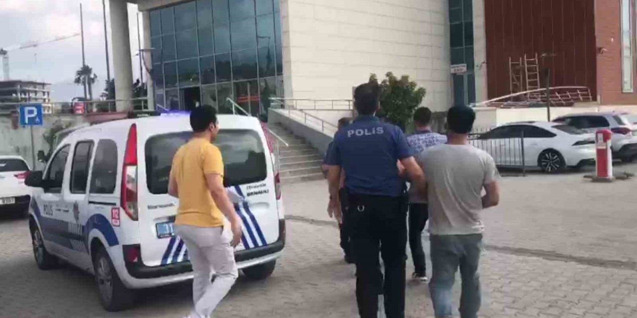 Deprem bölgesinden 150 bin TL’lik hırsızlık yapan 3 şüpheli yakalandı
