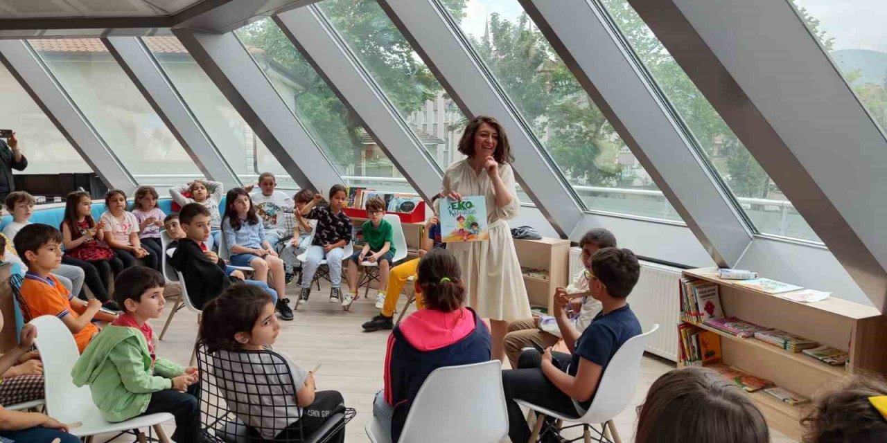 Başiskele’de yazar okur buluşması