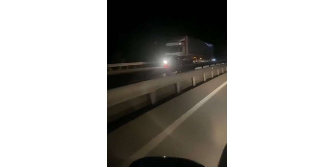 Yalova’da kara yolunda ters şeritte ilerleyen otomobil korku saçtı