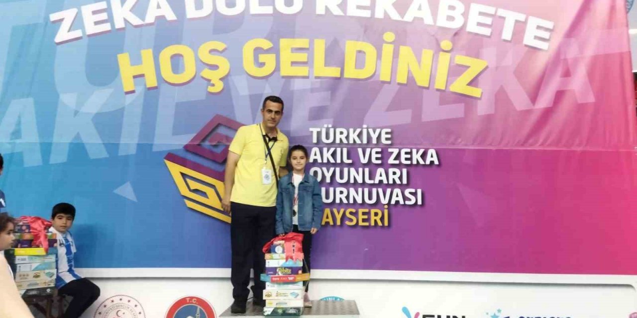 Kastamonulu öğrenci Türkiye Akıl ve Zeka Oyunları’nda Türkiye birincisi oldu