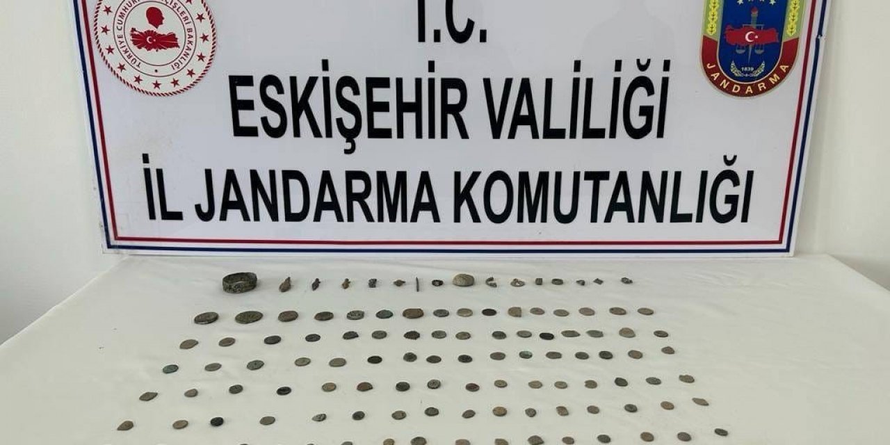 Jandarma ekiplerince çok sayıda tarihi eser ele geçirildi