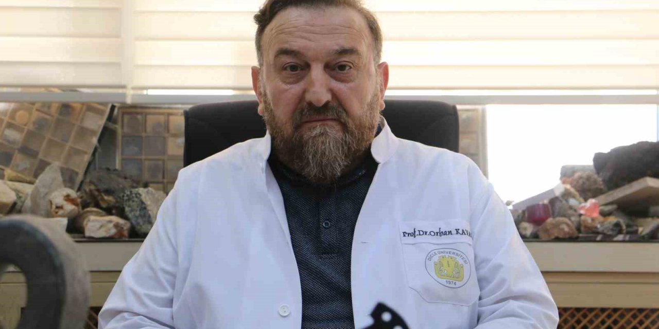 Genel jeoloji profesöründen deprem uyarısı: “Hakkari’den Elazığ bölgesine kadar değişik zamanlarda depremler gerçekleşecektir”