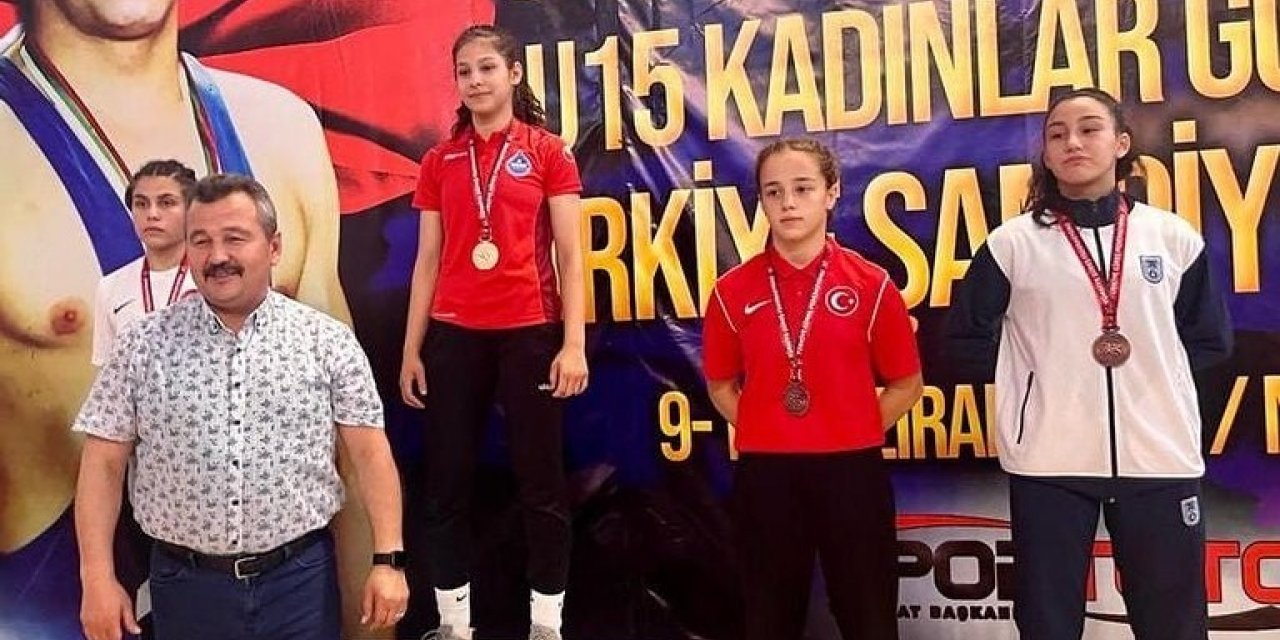 Kozanlı güreşçi aldığı derece ile milli takım kampına katılmaya hak kazandı