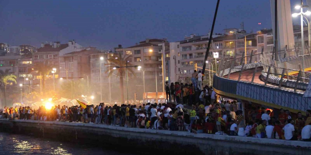 Göztepeli taraftarlar, 98. yılı kutlamaya hazırlanıyor