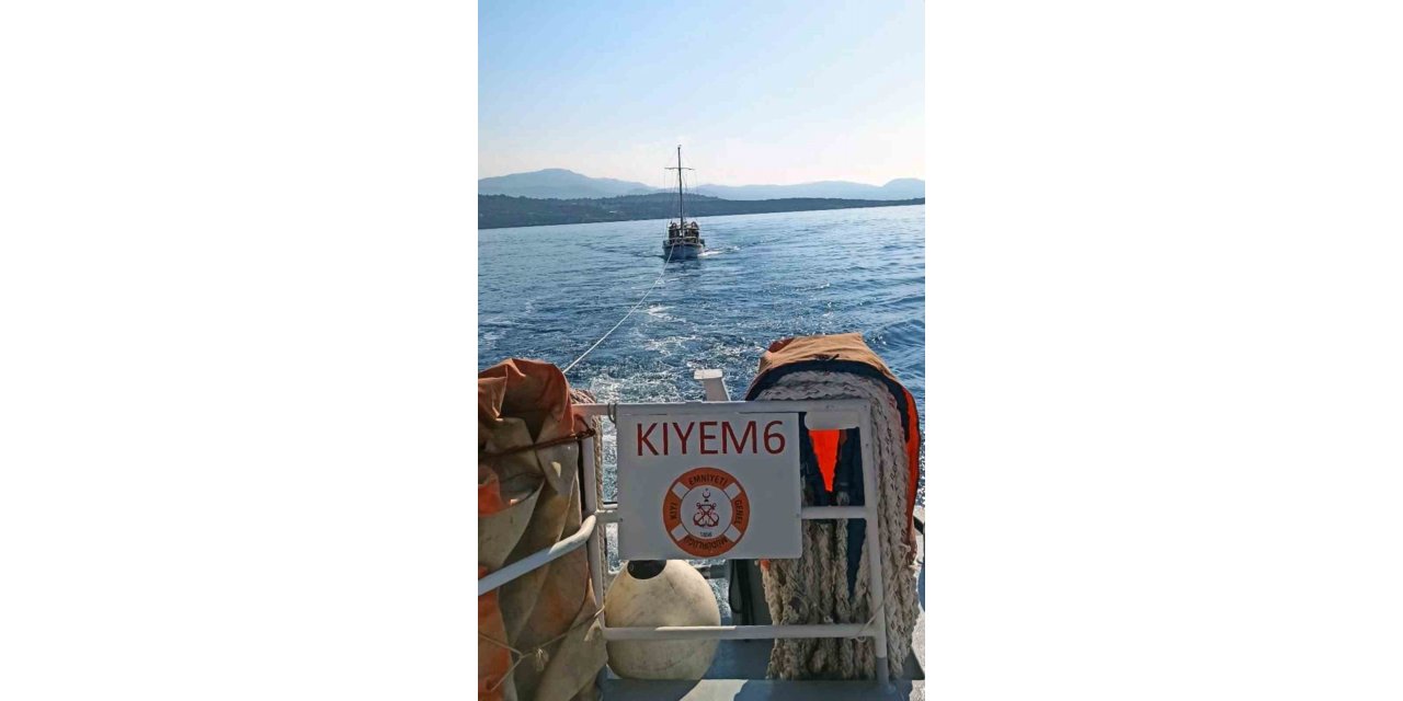 Makine arızası yapan tekneyi KIYEM ekipleri kurtardı