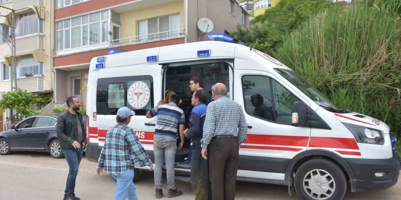 Sinop’ta motosiklet devrildi: 1 yaralı