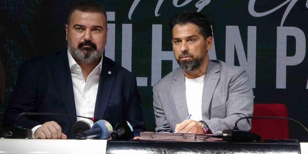 Çaykur Rizespor, İlhan Palut ile 1 yıllık sözleşme imzaladı