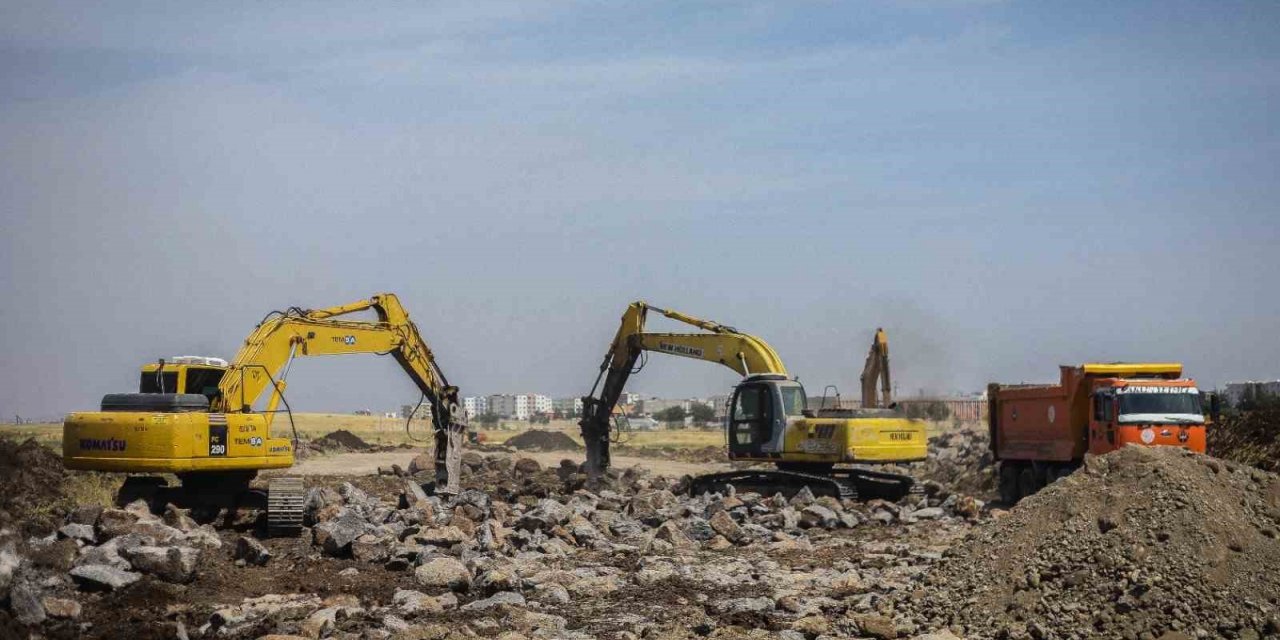 Yenişehir ilçesinin kırsal bölgelerinde yol çalışmaları devam ediyor