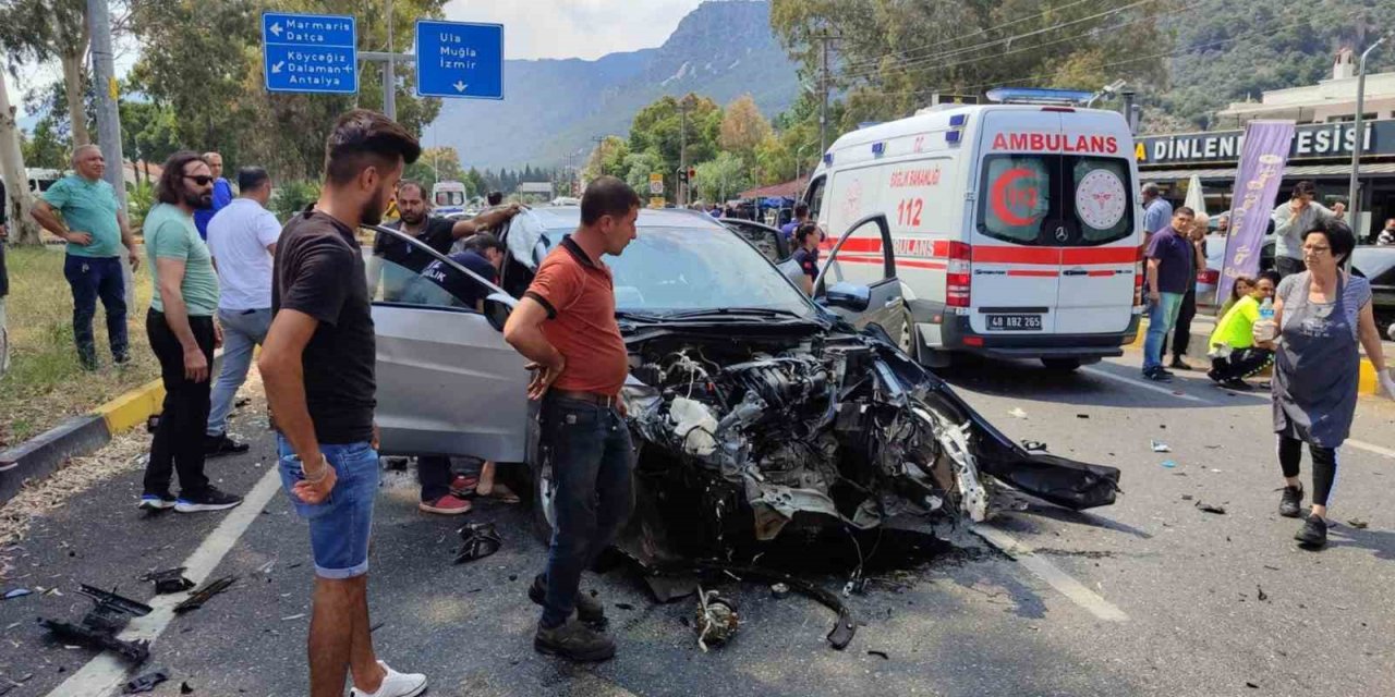 Gökova kavşağında kaza: 6 yaralı