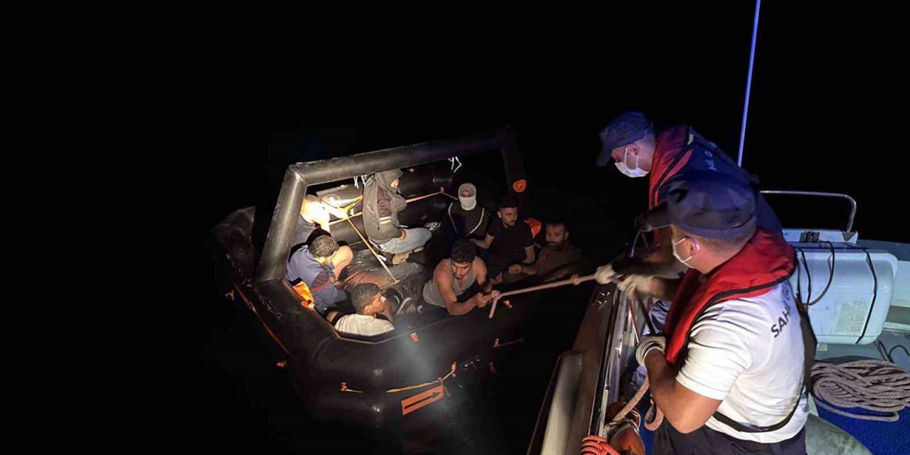 Datça’da 34 göçmen kurtarıldı, 17 göçmen yakalandı