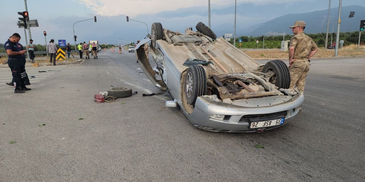 Kazada otomobil ters döndü: 1 ölü, 3 yaralı