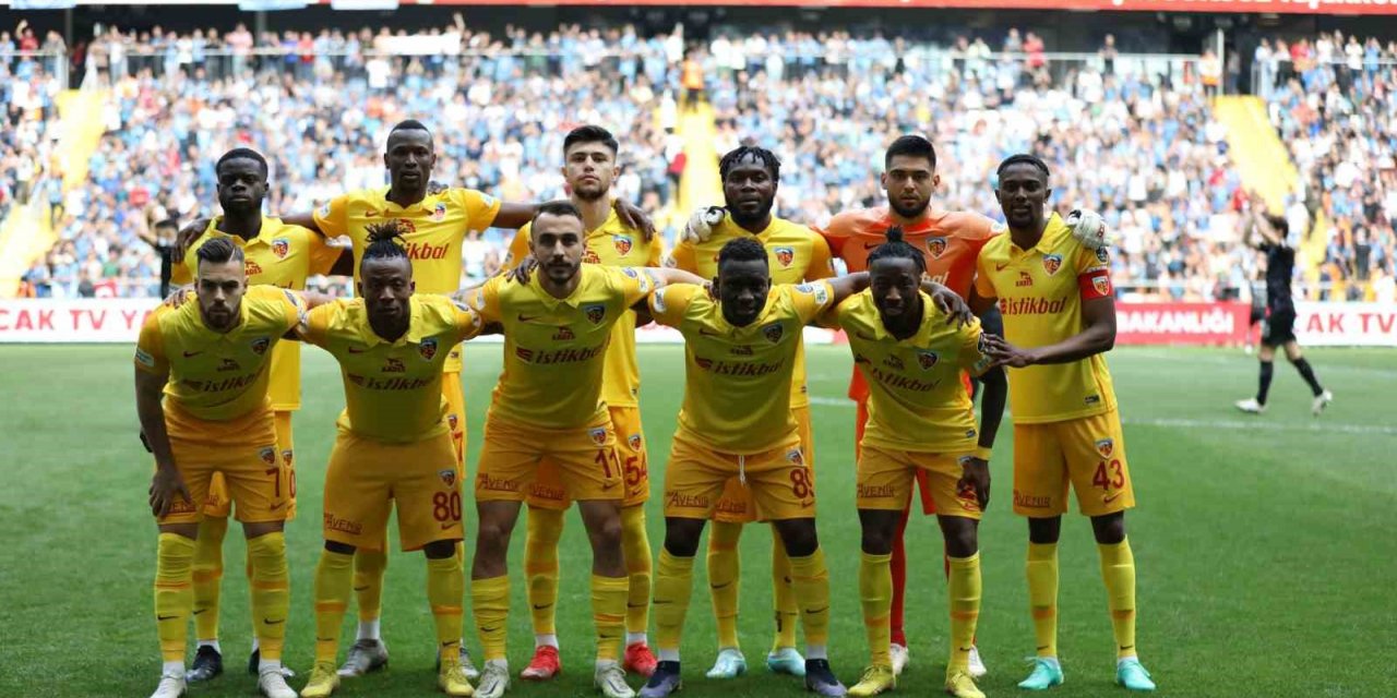Kayserispor’da 11 ülkeden futbolcu forma giydi