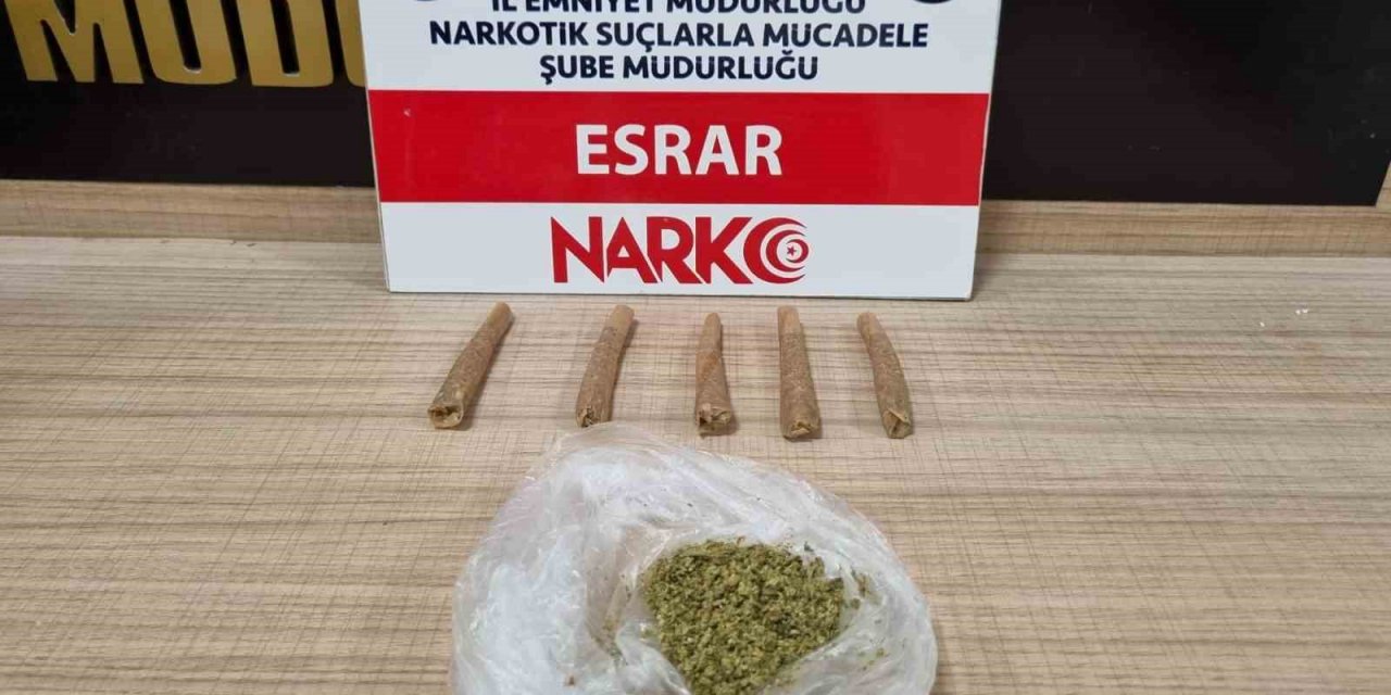 Kütahya’da iki kişinin üzerinde uyuşturucu ele geçirildi