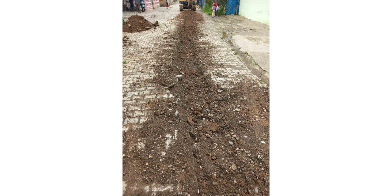 Köy yolları imece usulü yenileniyor