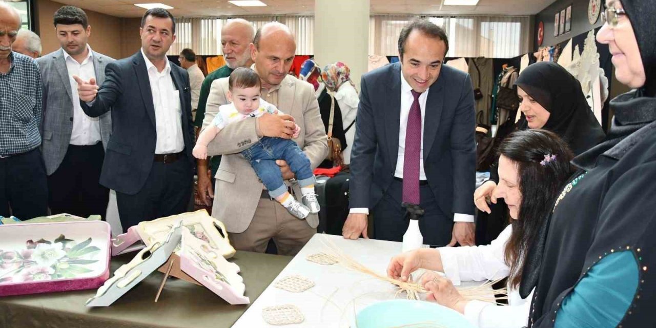 Altınova’da Meslek Edindirme Kursu yılsonu sergisi göz kamaştırdı