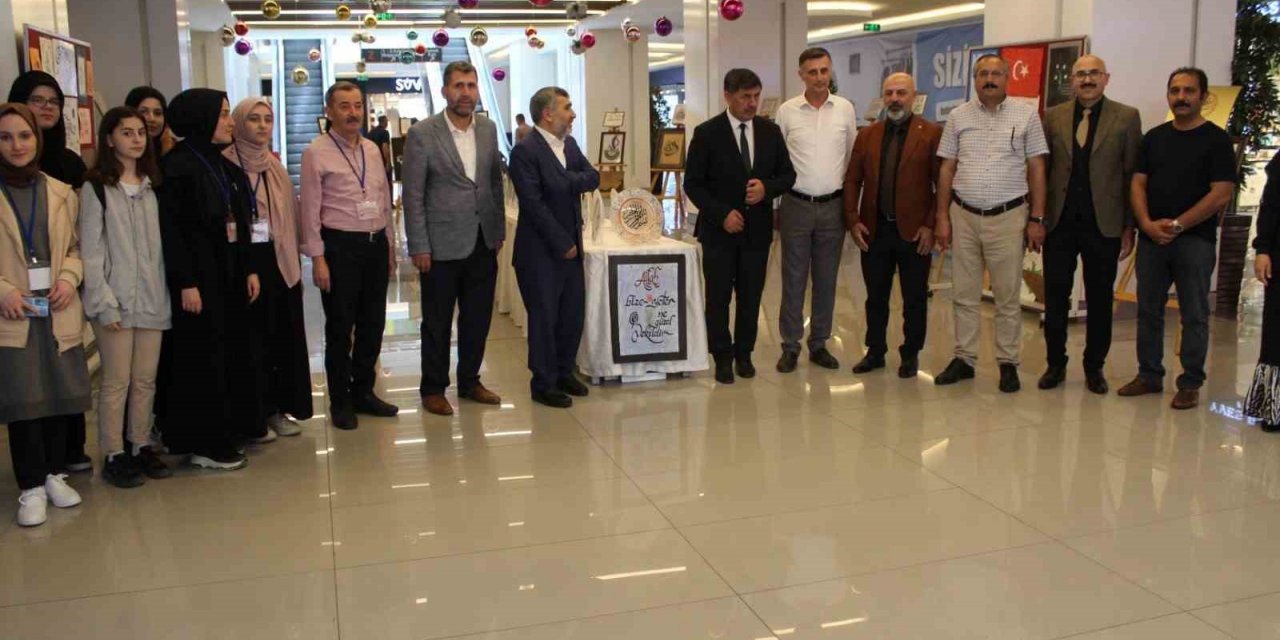 Hüsn-ü Hat ve Kaligrafi sergi açılışı gerçekleştirildi