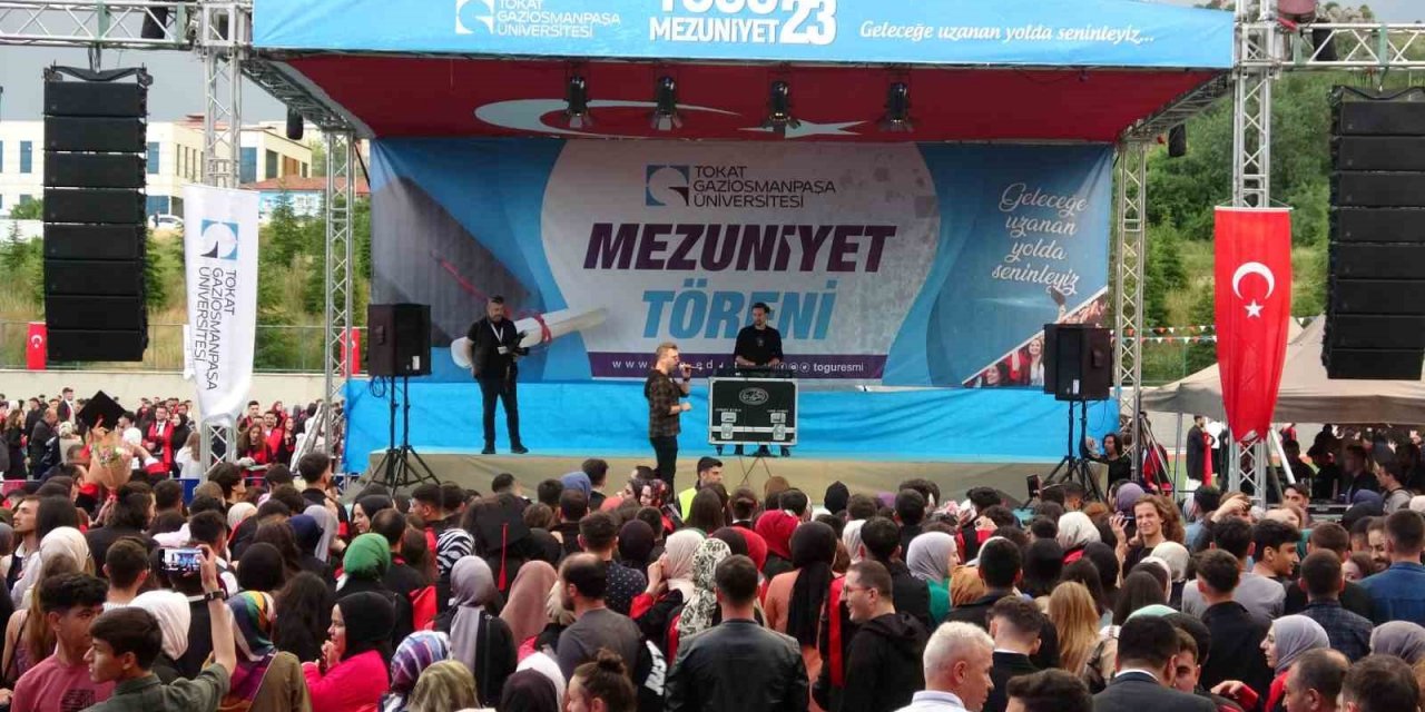 TOGÜ mezunlarını konser ile uğurladı