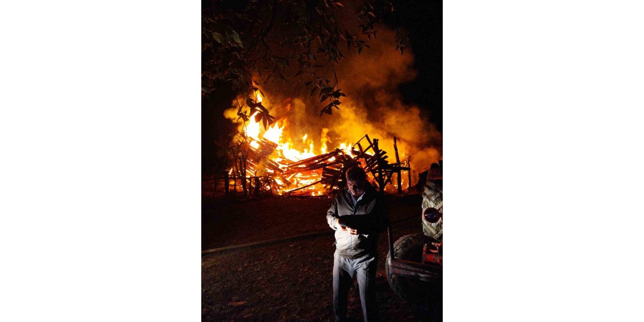 Ahşap ev alevlere teslim oldu