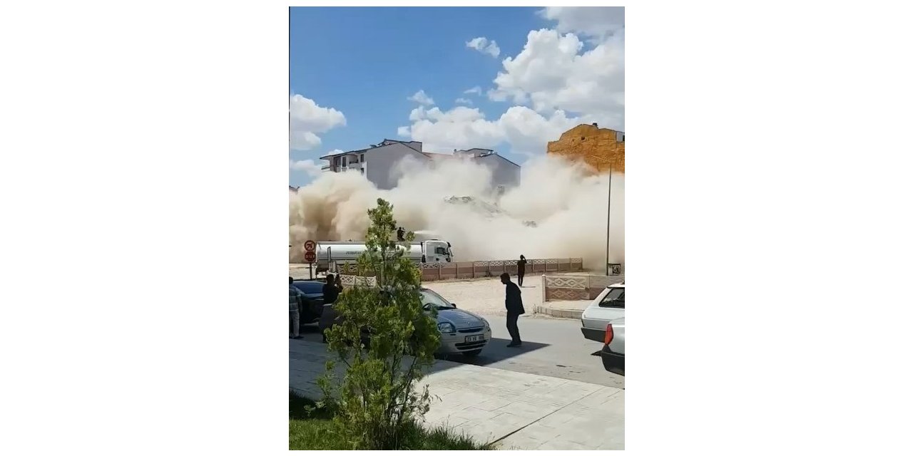 Elazığ’da 5 katlı bina korna sesi ile yıkıldı
