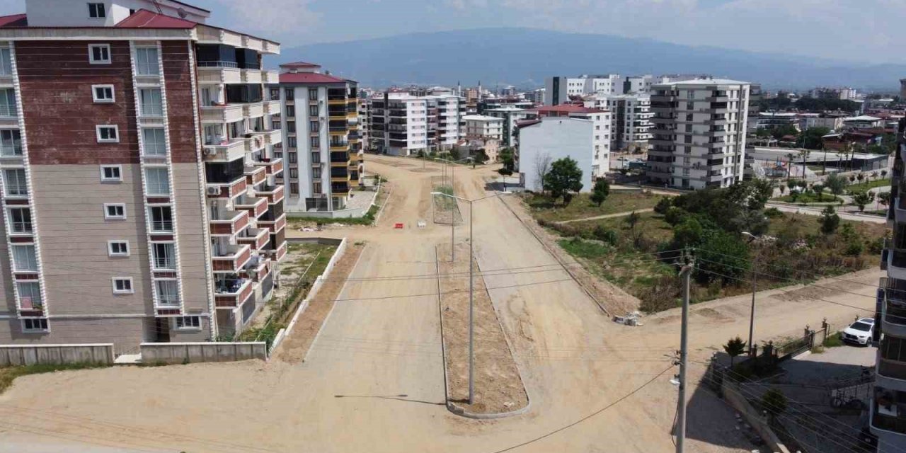 Yeşil Mahalle’de sokak çalışması devam ediyor